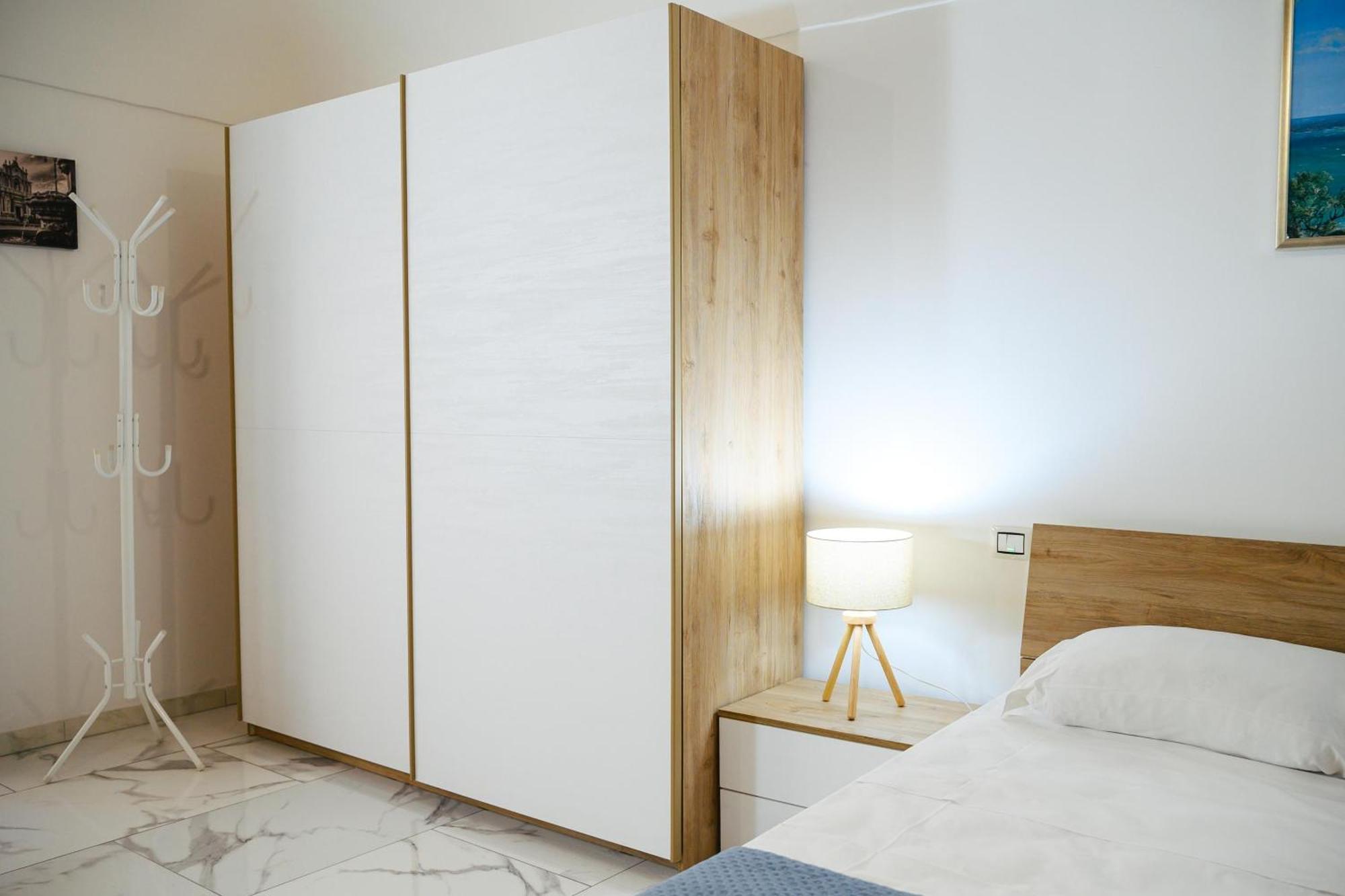 カターニアCasa Di Anitaアパートメント エクステリア 写真